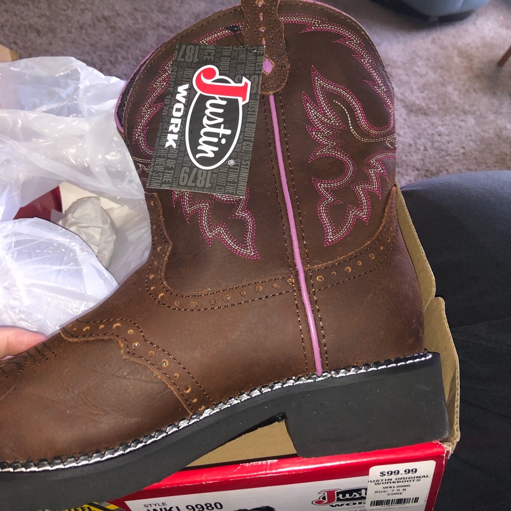 Steel toed Justin work boots size 7 1/2 B